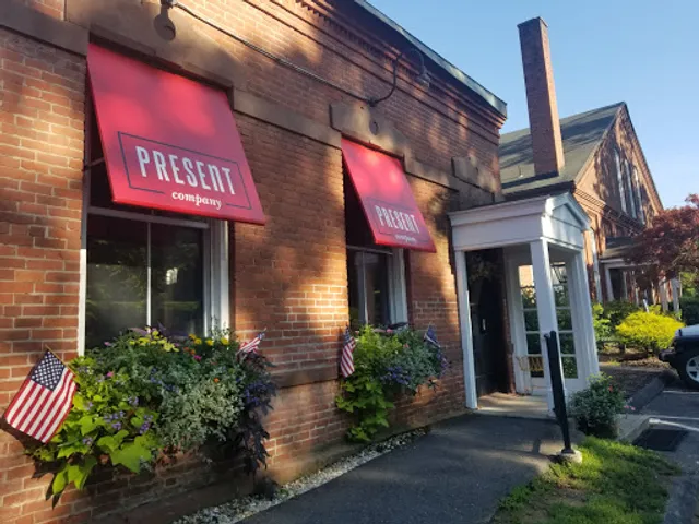 Present Company Restaurant