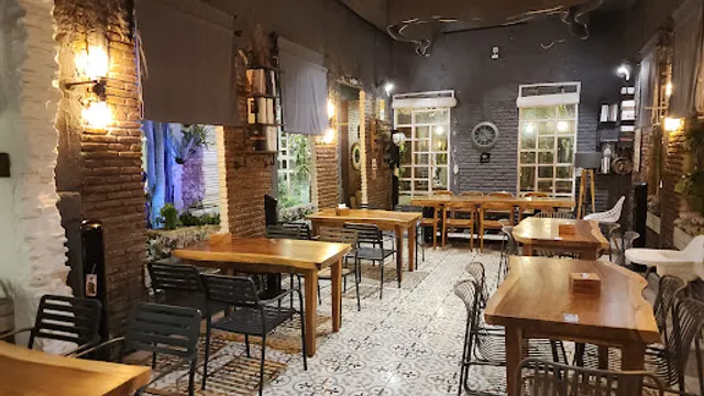 Keshini Restaurant Cafe Blitar