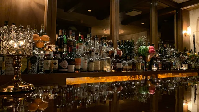 BAR ZANQ fruit cocktail