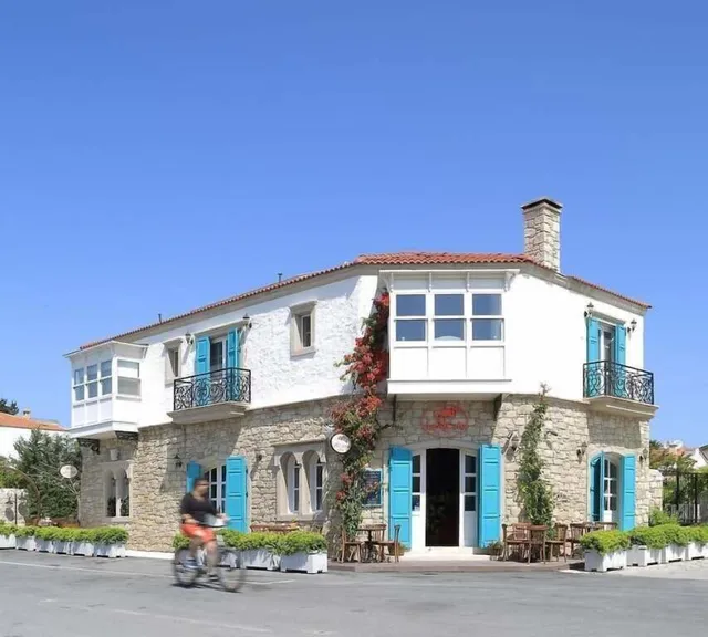 SWAN DELUXE 1890 OTEL