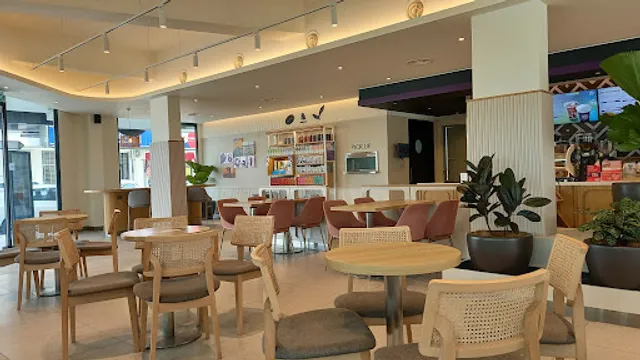 The Coffee Bean & Tea Leaf