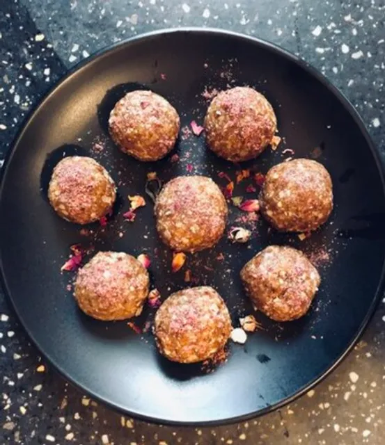 Noosh: Food With Spirit