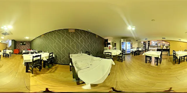 “Rota 2 Arcos” restaurante tapas