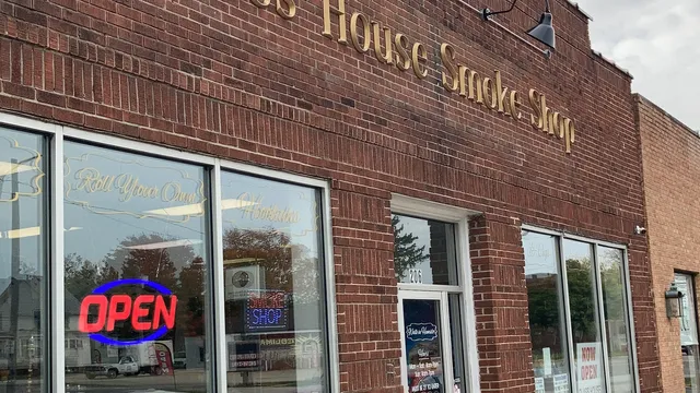 GLASS HOUSE SMOKE SHOP