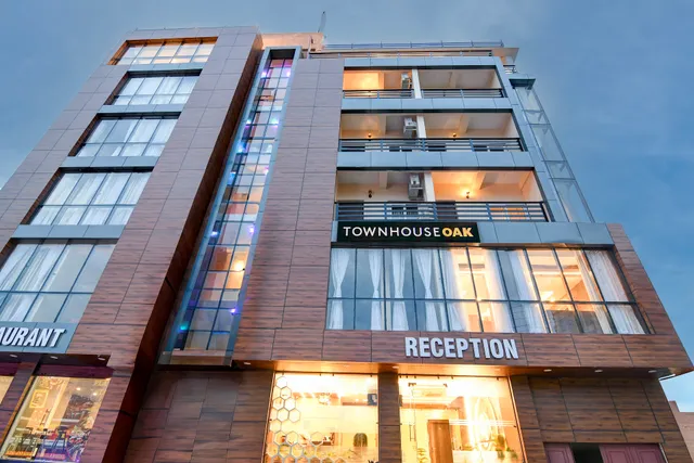 Super Townhouse OAK Bulbuli Neer