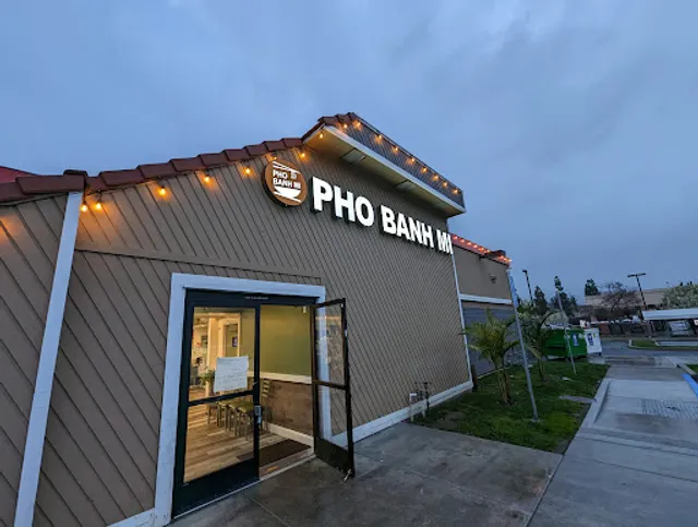 Pho Banh Mi