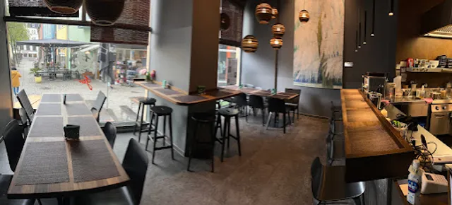 JEN Japanische Ramen Küche