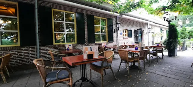 Café-Restaurant Den Heuvel/nieuwe eigenaar