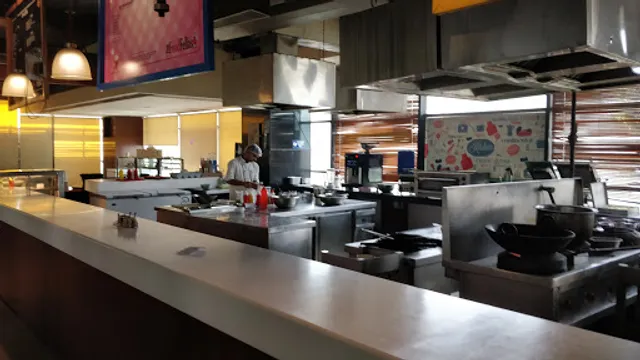 The Foodfellas - Food Court