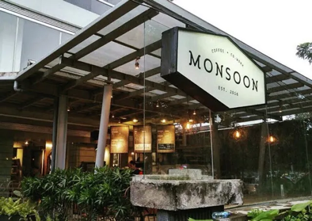 Monsoon Cafe