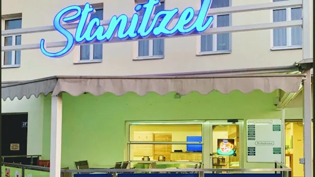 Eiskaffee Stanitzel by Dolce Freddo