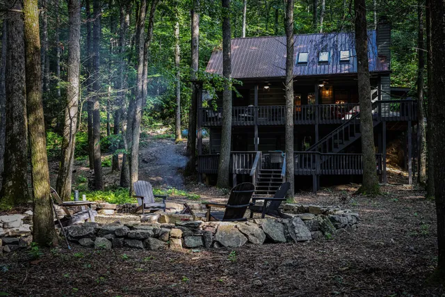 Water's Edge at Stanley Creek