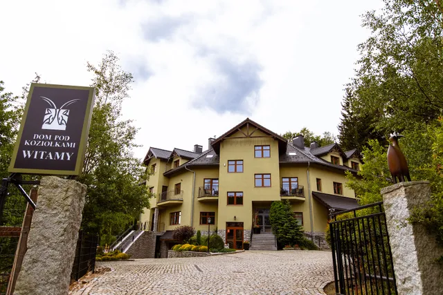 Dom Pod Koziołkami Szklarska Poręba – Hotel Z Basenem | Noclegi Z Wyżywieniem I Basenem