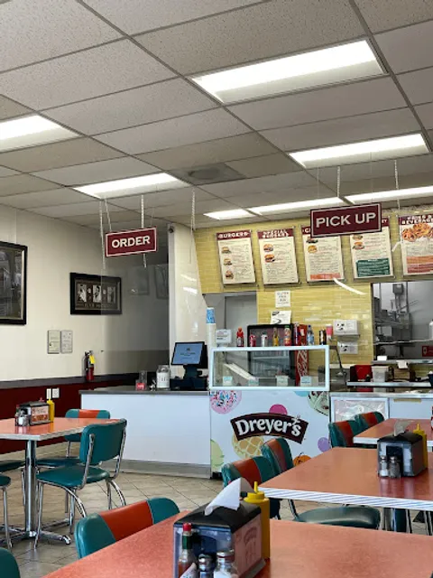 Phyllis Giant Burgers