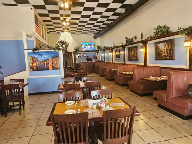 NAPOLIS ITALIAN BISTRO