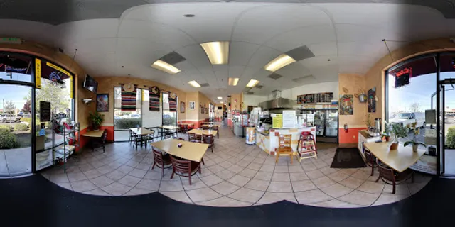 La Barca Birria & Mariscos