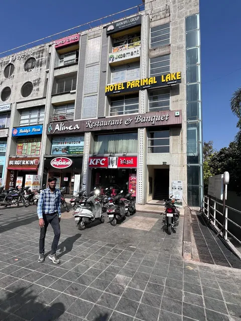 Hotel Parimal Lake