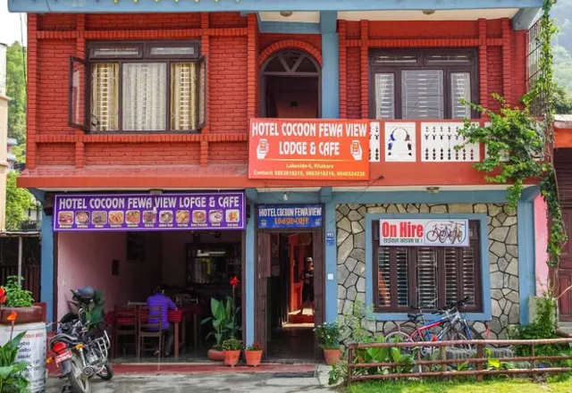 Hotel Cocoon Lodge & Cafe