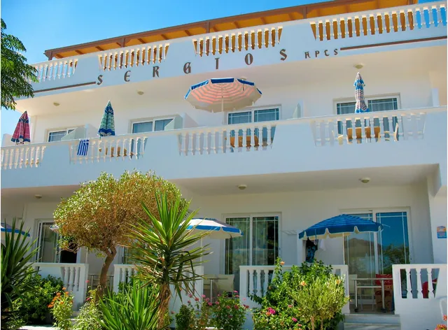 Sergios Apartments and Suites