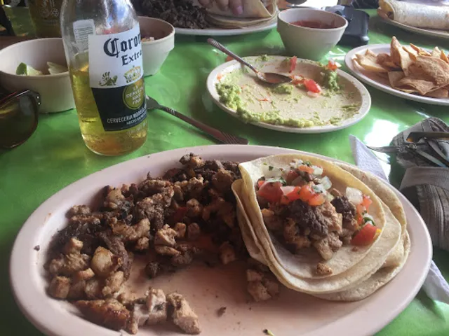 Taquería Alambres 13