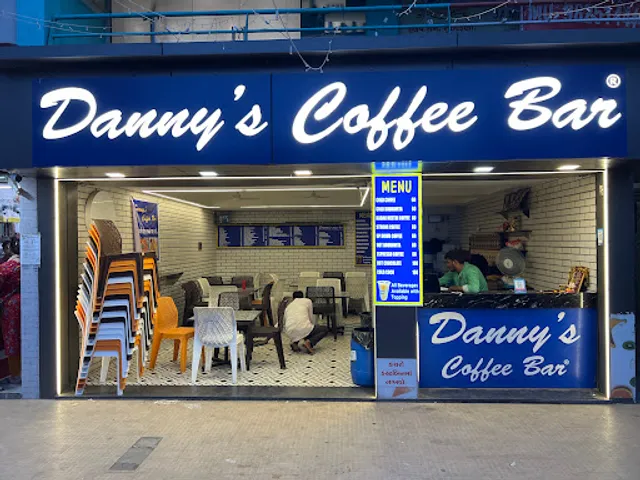 Danny's coffee bar, Maninagar