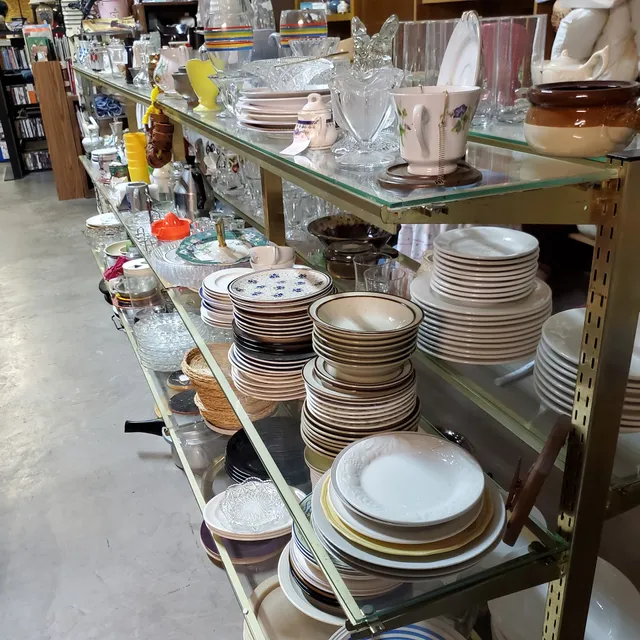 Hoof & Paw Thrift Store