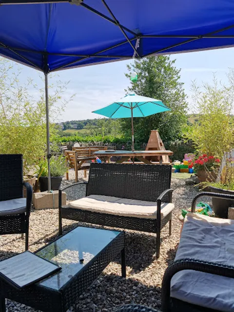 Basil & Rusty's Ice Cream Parlour