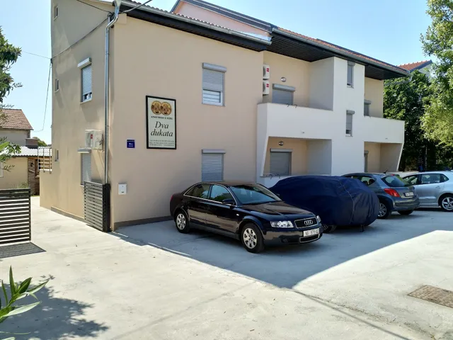 DVA DUKATA