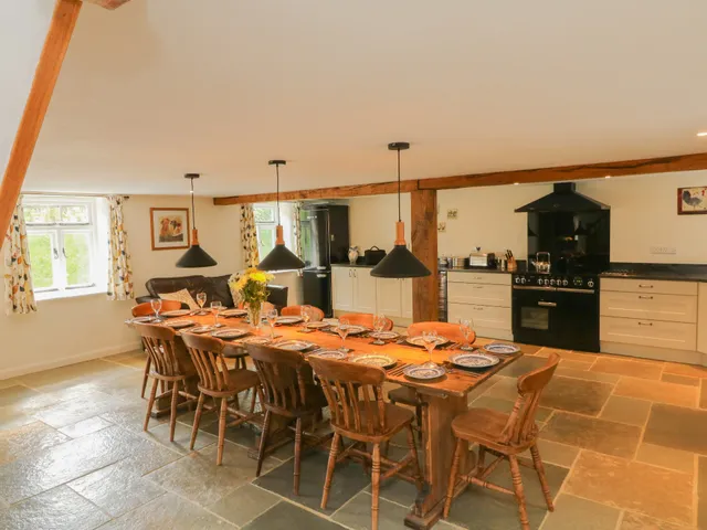 Middle Dean Farmhouse