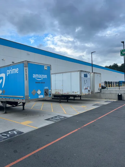 Amazon Delivery station - DYY8