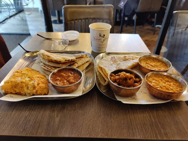 Karak Chaii Hall Green