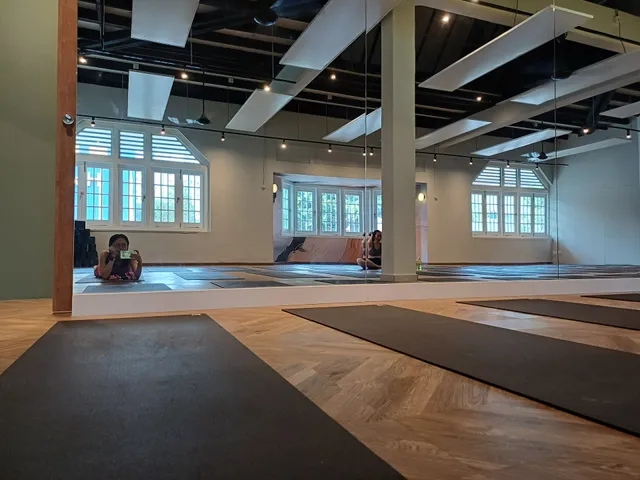 Yoga Movement Alexandra