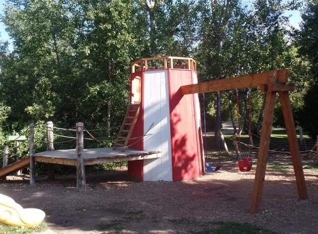 Tobermory Village Campground