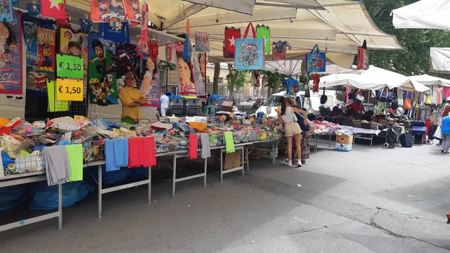 Mercato Via Tortosa