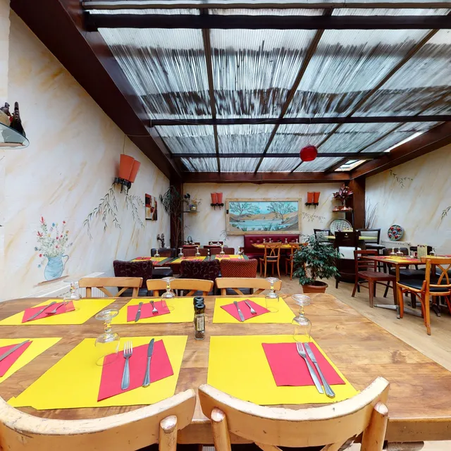 Bistrot La Gueule À Vins