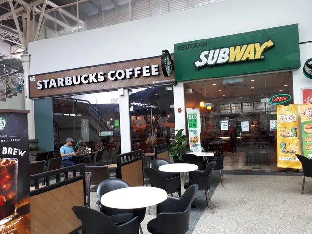 McDonald's Petronas Ampang DT