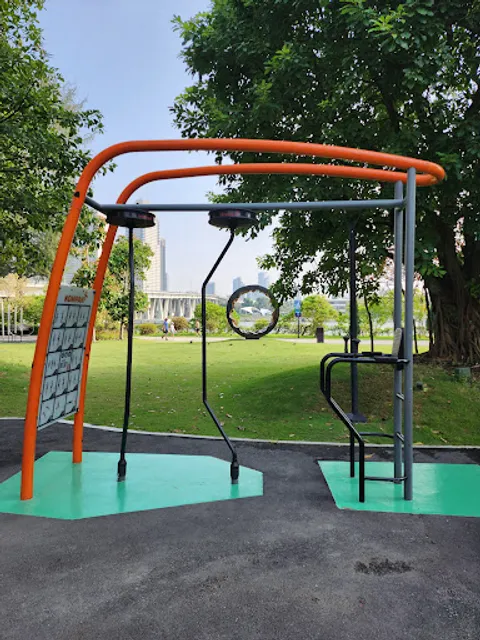 Active Garden, Waterfront Plaza