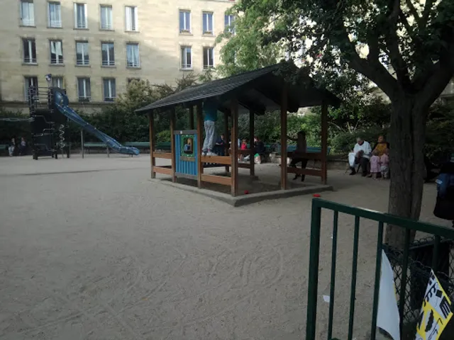 Square Charles-Victor Langlois