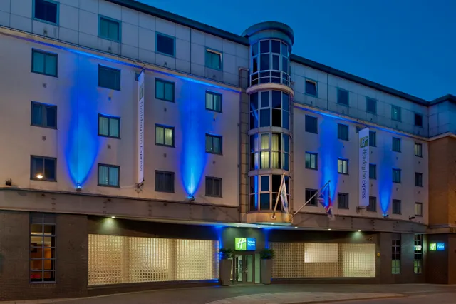 Holiday Inn Express London - City by IHG
