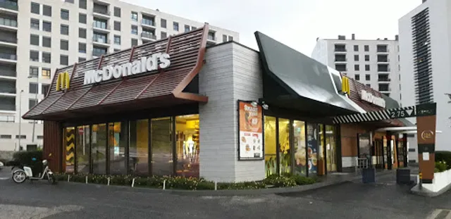 McDonald's Padre Cruz