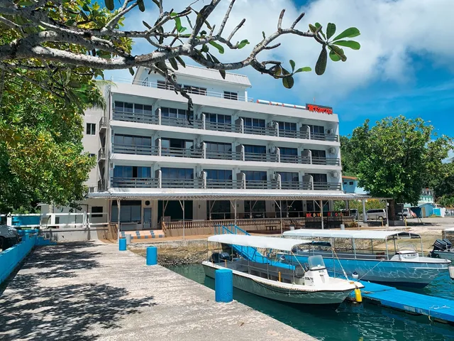 MK hotel & dive resort