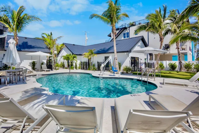 The Retreat at Anna Maria Island Inn