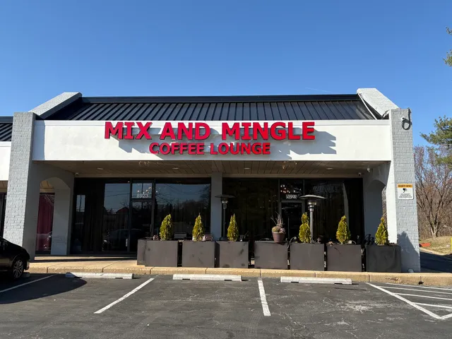 Mix and Mingle Coffee Lounge
