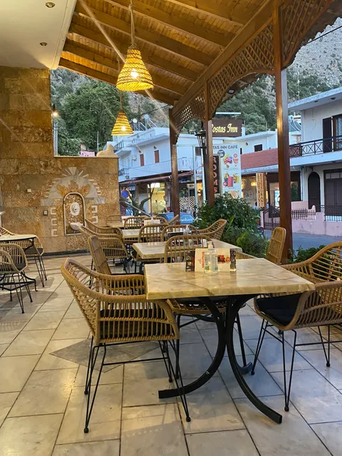 Costas inn Cafe