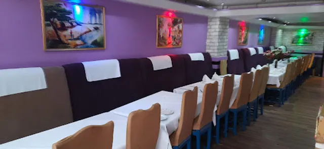 Tariq Manzils Restaurant