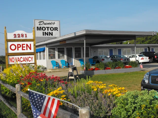Dunes Motor Inn
