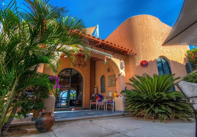 Casa Kootenay Waterfront BnB