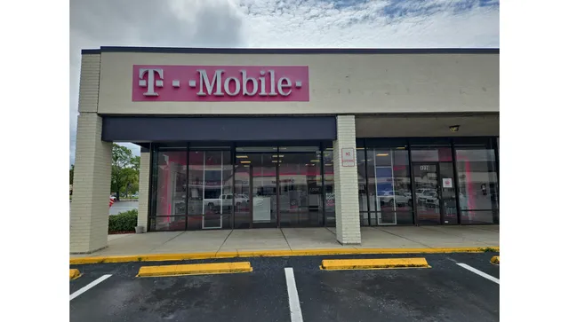 T-Mobile Authorized Retailer