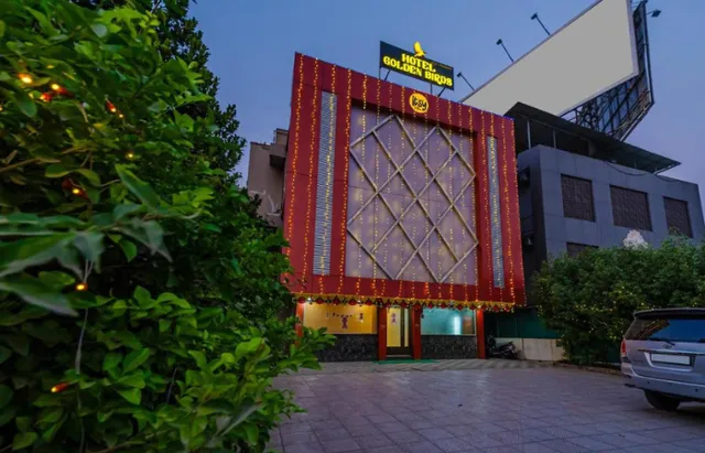 FabHotel Golden Bird