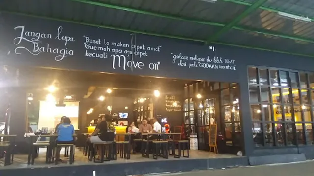 BE-EM COFFEE, Pondok Kelapa